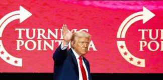 Мужчину заключили в тюрьму из-за мема о Трампе после того, как наконец-то обнародовали информацию о стрельбе в Чарли Кирка