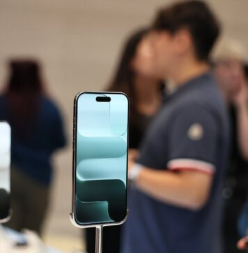 Техаський закон про перевірку віку для магазинів додатків заблоковано федеральним суддею