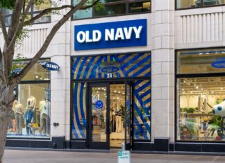 Old Navy: Доступна розкіш для економних пенсіонерів