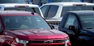 La crise de l’abordabilité des voitures ralentit les ventes alors que les paiements montent en flèche