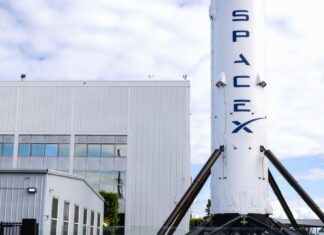 Активисты критикуют IPO SpaceX, указывая на риски в корпоративном управлении и политической сфере