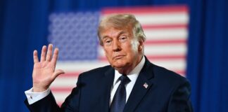 Урізання фінансування Трампом залишило дослідників без можливості допомогти під час епідемії Еболи в Конго