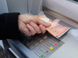 Cómo retirar efectivo de un cajero automático sin tarjeta bancaria